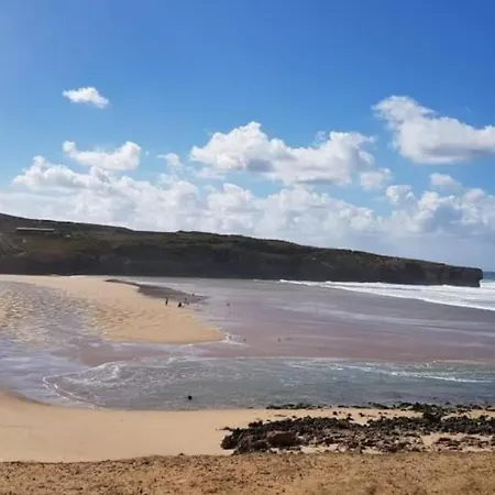 Family-friendly Semi-detached House In #1865 Tatil Evi