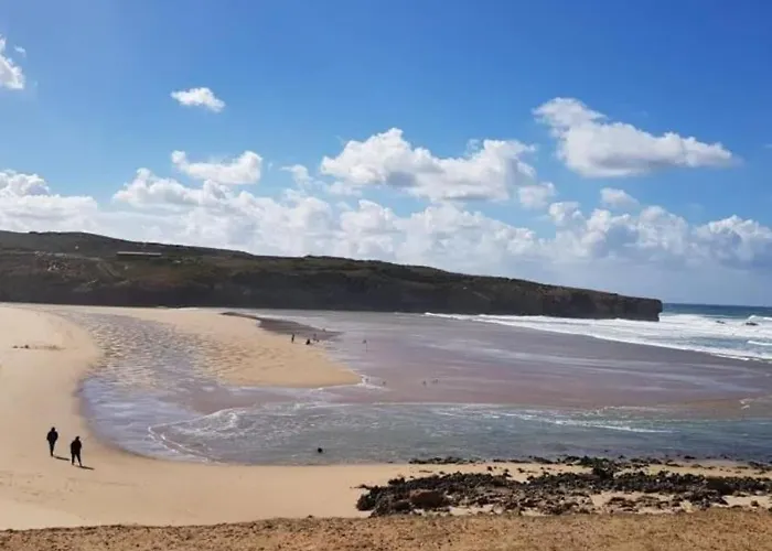 Family-friendly Semi-detached House In #1865 Hébergement de vacances