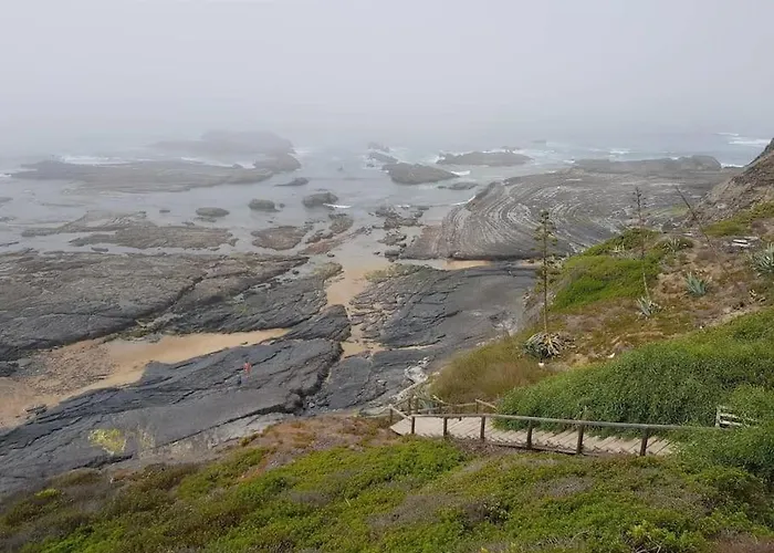 Family-friendly Semi-detached House In #1865 *