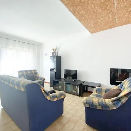 Family-friendly Semi-detached House In #1865 Hébergement de vacances *